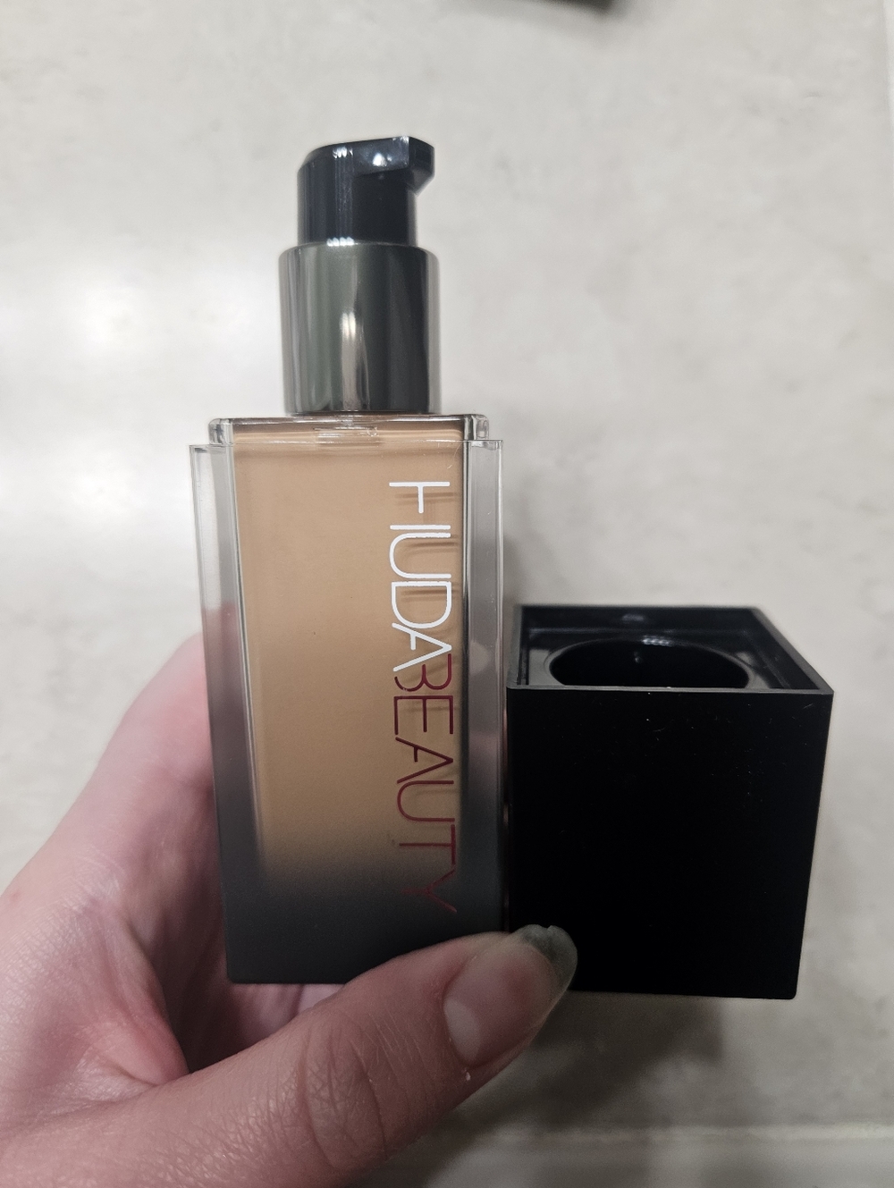 NWT Huda Beauty Faux Filler Foundation